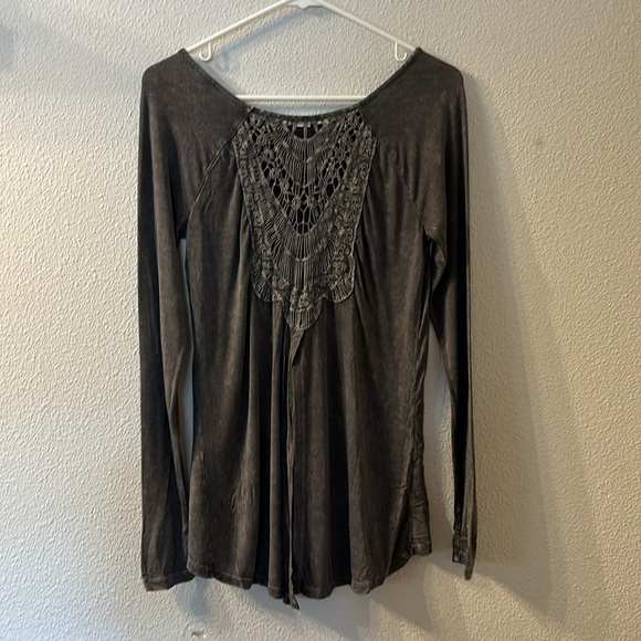 Daytrip slit back long sleeve size small - Picture 4 of 5